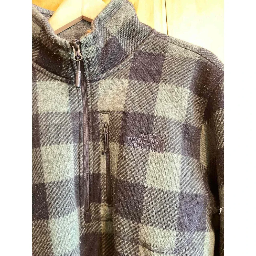 Size Large The North Face Men's Fleece